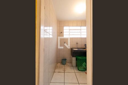 Casa à venda com 300m², 4 quartos e 3 vagas Casa à venda com 300m², 4 quartos e 3 vagasÁrea de serviço