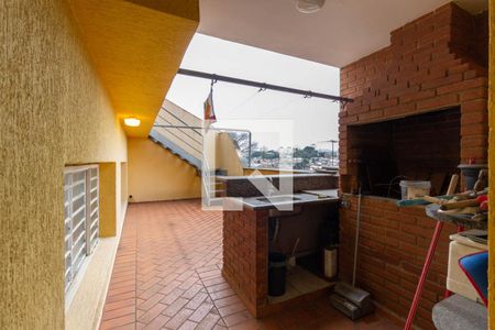 Casa à venda com 300m², 4 quartos e 3 vagas Casa à venda com 300m², 4 quartos e 3 vagasÁrea de serviço