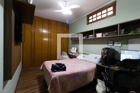 Casa à venda com 300m², 4 quartos e 3 vagas Casa à venda com 300m², 4 quartos e 3 vagasSuíte 2