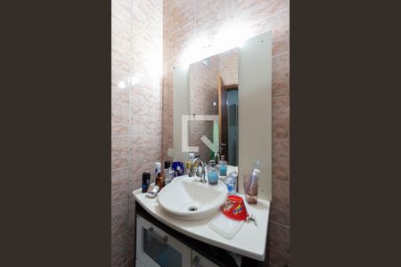 Casa à venda com 300m², 4 quartos e 3 vagas Casa à venda com 300m², 4 quartos e 3 vagasBanheiro Suíte 2