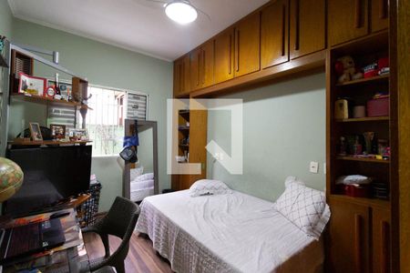 Casa à venda com 300m², 4 quartos e 3 vagas Casa à venda com 300m², 4 quartos e 3 vagasQuarto 1