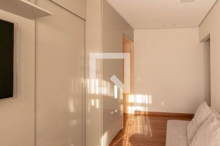 Sala de TV de apartamento para alugar com 3 quartos, 90m² em Santa Lúcia, Belo Horizonte
