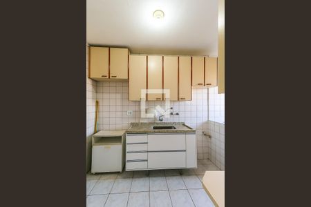 Cozinha de apartamento para alugar com 2 quartos, 57m² em Parque Taboão, Taboão da Serra