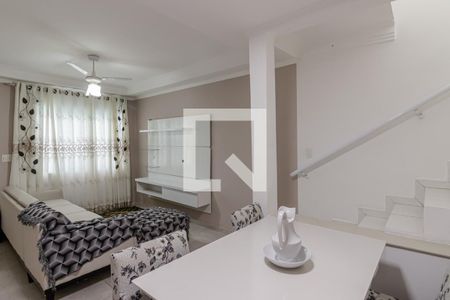 Sala de casa à venda com 2 quartos, 70m² em Jardim Santa Emilia, São Paulo