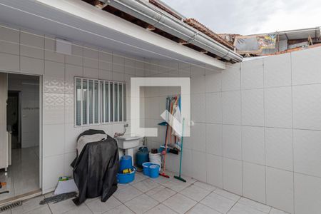 Casa à venda com 70m², 2 quartos e 1 vagaÁrea de Serviço