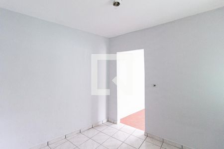 Quarto de casa para alugar com 1 quarto, 20m² em Ayrosa, Osasco