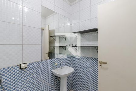 Casa à venda com 437m², 3 quartos e 3 vagas Casa à venda com 437m², 3 quartos e 3 vagasBanheiro da Suíte 1