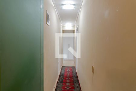 Casa à venda com 437m², 3 quartos e 3 vagas Casa à venda com 437m², 3 quartos e 3 vagasCorredor