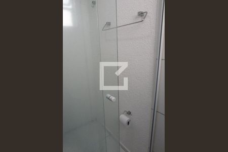 Banheiro de apartamento para alugar com 2 quartos, 45m² em Guaratiba, Rio de Janeiro