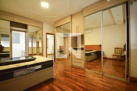 Apartamento à venda com 640m², 7 quartos e 2 vagasQuarto com suíte