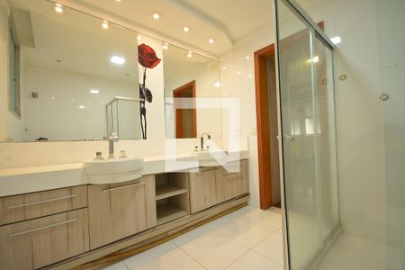 Apartamento à venda com 640m², 7 quartos e 2 vagasBanheiro da suíte