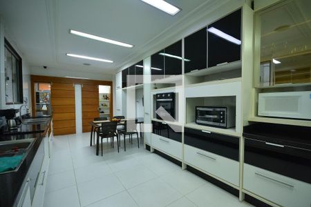 Apartamento à venda com 640m², 7 quartos e 2 vagasCozinha