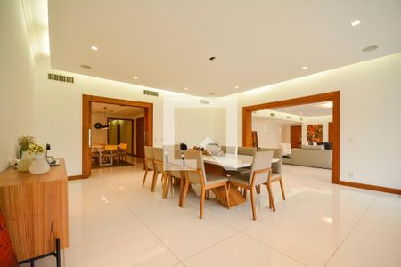 Apartamento à venda com 640m², 7 quartos e 2 vagasSala de almoço