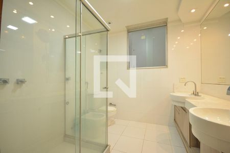 Apartamento à venda com 640m², 7 quartos e 2 vagasBanheiro da suíte