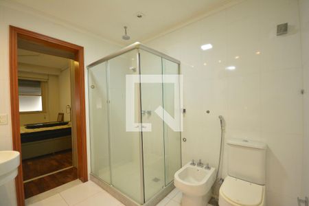 Apartamento à venda com 640m², 7 quartos e 2 vagasBanheiro da suíte