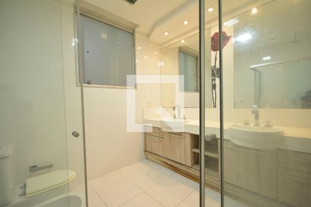 Apartamento à venda com 640m², 7 quartos e 2 vagasBanheiro da suíte