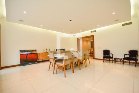 Apartamento à venda com 640m², 7 quartos e 2 vagasSala de almoço