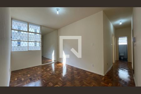 Apartamento para alugar com 89m², 3 quartos e 1 vaga Apartamento para alugar com 89m², 3 quartos e 1 vagaSala