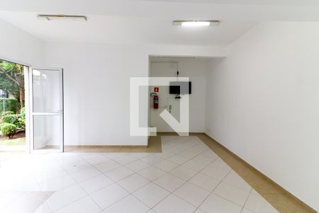 Apartamento para alugar com 55m², 2 quartos e 1 vaga Apartamento para alugar com 55m², 2 quartos e 1 vagaÁrea comum - Salão de festas