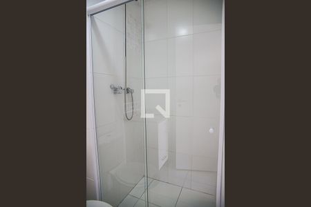 Apartamento para alugar com 69m², 2 quartos e 1 vaga Apartamento para alugar com 69m², 2 quartos e 1 vagaBanheiro Corredor