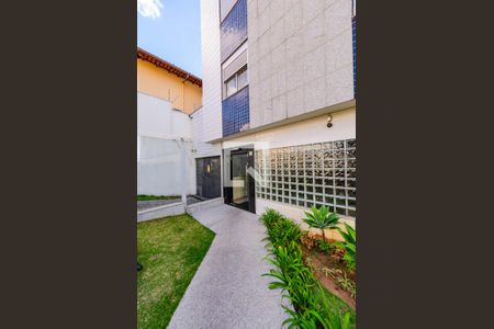 Apartamento à venda com 120m², 4 quartos e 3 vagasEntrada