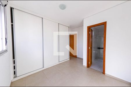 Apartamento à venda com 120m², 4 quartos e 3 vagasSuíte 2