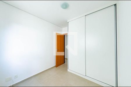 Quarto 2 de apartamento à venda com 4 quartos, 120m² em Alto Barroca, Belo Horizonte