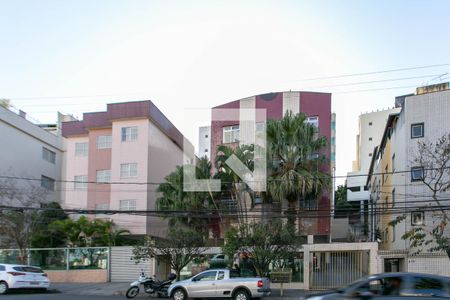 Apartamento à venda com 67m², 2 quartos e 1 vaga Apartamento à venda com 67m², 2 quartos e 1 vagaFachada