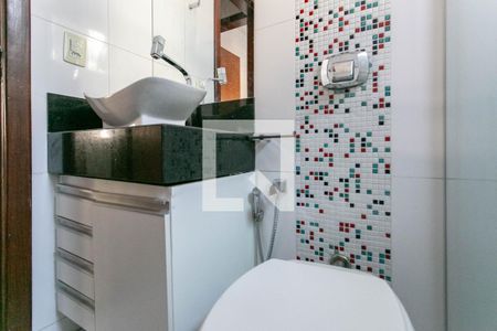 Apartamento à venda com 67m², 2 quartos e 1 vaga Apartamento à venda com 67m², 2 quartos e 1 vagaBanheiro