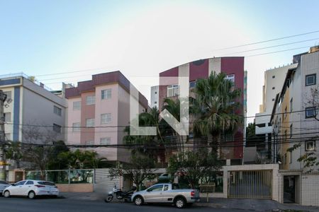 Apartamento à venda com 67m², 2 quartos e 1 vaga Apartamento à venda com 67m², 2 quartos e 1 vagaFachada