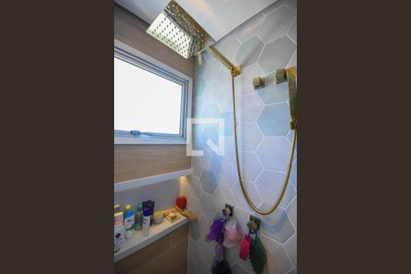 Apartamento à venda com 162m², 2 quartos e 3 vagasChuveiro do banheiro da suíte 1 