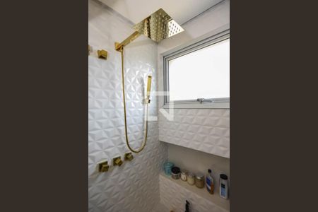 Apartamento à venda com 162m², 2 quartos e 3 vagasChuveiro do banheiro da suíte 2