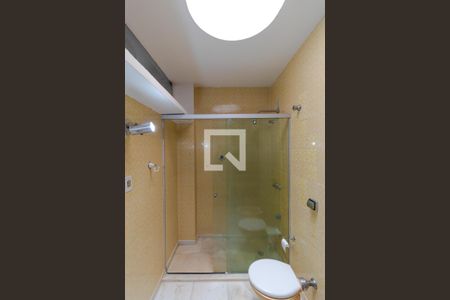 Casa para alugar com 628m², 5 quartos e 7 vagasBanheiro 02