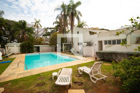 Casa para alugar com 628m², 5 quartos e 7 vagasQuintal com Piscina