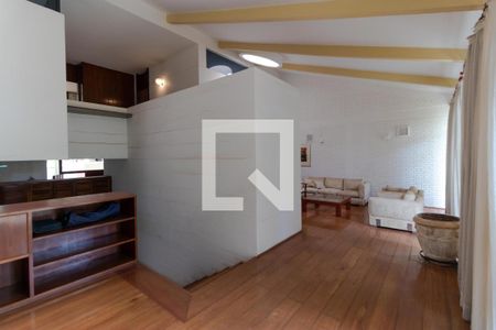 Casa para alugar com 628m², 5 quartos e 7 vagasSalas