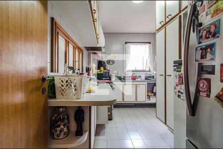 Apartamento à venda com 145m², 3 quartos e 2 vagas Apartamento à venda com 145m², 3 quartos e 2 vagasCozinha