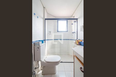 Apartamento à venda com 145m², 3 quartos e 2 vagas Apartamento à venda com 145m², 3 quartos e 2 vagasBanheiro da suíte 2