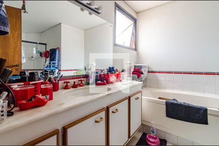 Apartamento à venda com 145m², 3 quartos e 2 vagas Apartamento à venda com 145m², 3 quartos e 2 vagasBanheiro da suíte 1