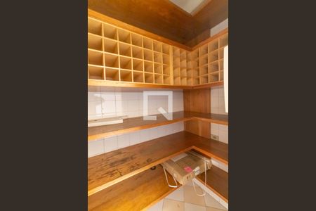 Apartamento à venda com 578m², 5 quartos e 2 vagasAdega