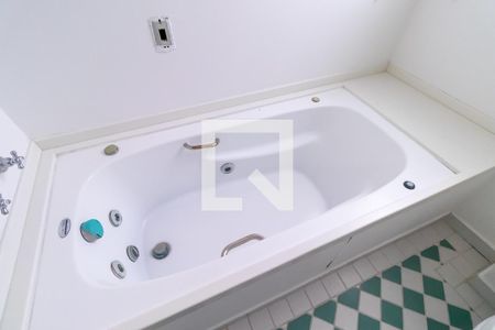 Apartamento à venda com 578m², 5 quartos e 2 vagasBanhero da Suíte 1