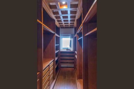 Apartamento à venda com 578m², 5 quartos e 2 vagasCloset