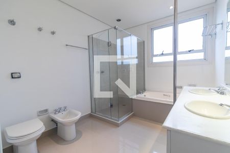 Apartamento à venda com 578m², 5 quartos e 2 vagasBanheiro da Suíte 3