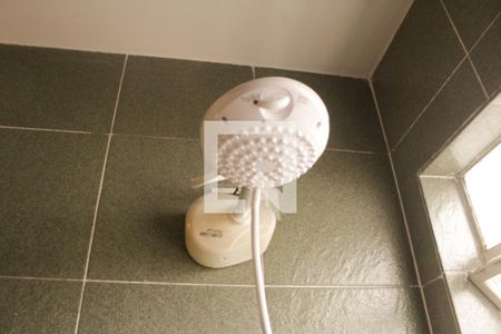 Casa à venda com 180m², 3 quartos e 2 vagas Casa à venda com 180m², 3 quartos e 2 vagasDucha