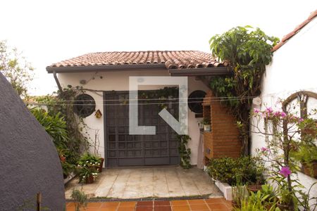 Casa à venda com 180m², 3 quartos e 2 vagas Casa à venda com 180m², 3 quartos e 2 vagasJardim