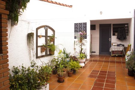 Casa à venda com 180m², 3 quartos e 2 vagas Casa à venda com 180m², 3 quartos e 2 vagasJardim