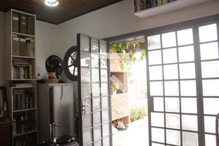 Casa à venda com 180m², 3 quartos e 2 vagas Casa à venda com 180m², 3 quartos e 2 vagasSalao de Festa