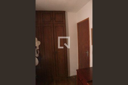 Casa à venda com 180m², 3 quartos e 2 vagas Casa à venda com 180m², 3 quartos e 2 vagasQuarto 2 - Armários