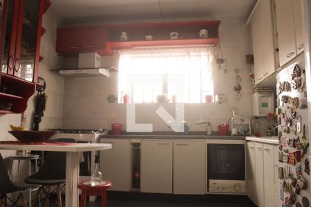 Casa à venda com 180m², 3 quartos e 2 vagas Casa à venda com 180m², 3 quartos e 2 vagasCozinha