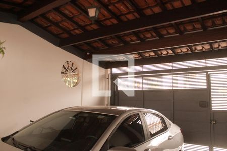 Casa à venda com 180m², 3 quartos e 2 vagas Casa à venda com 180m², 3 quartos e 2 vagasGaragem