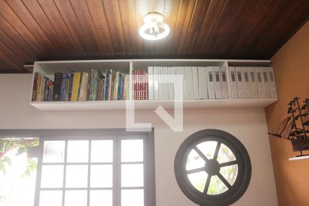 Casa à venda com 180m², 3 quartos e 2 vagas Casa à venda com 180m², 3 quartos e 2 vagasSalao de Festa